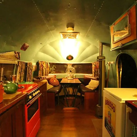 Alojamento de Acomodação e Pequeno-almoço Belrepayre Airstream Glamping *