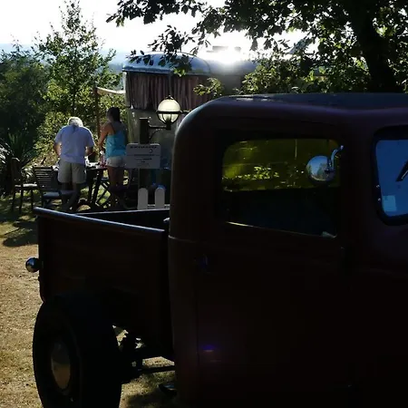 Alojamento de Acomodação e Pequeno-almoço Belrepayre Airstream Glamping Manses