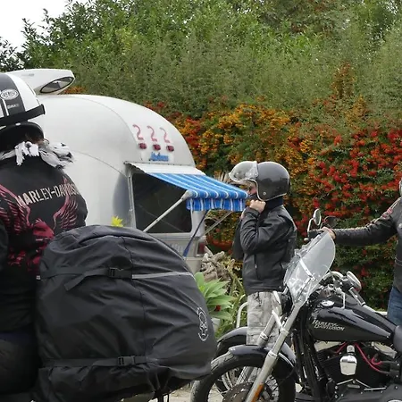 Belrepayre Airstream Glamping Alojamento de Acomodação e Pequeno-almoço *