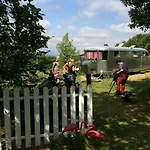 B&B Belrepayre Airstream Camp *