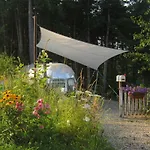 B&B Belrepayre Airstream Camp *