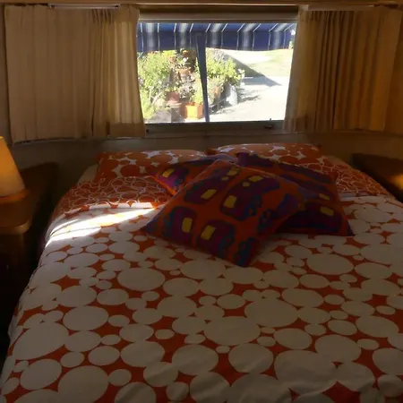 Couette-café Belrepayre Airstream Glamping Manses