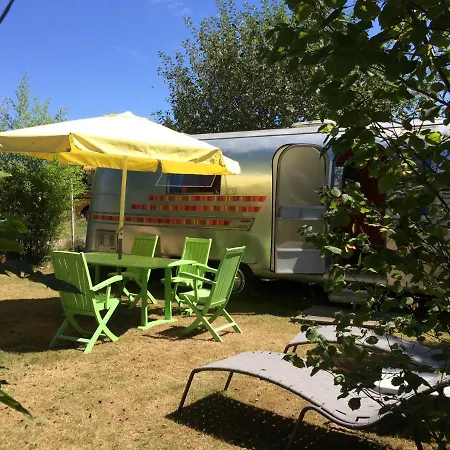 Couette-café Belrepayre Airstream Glamping