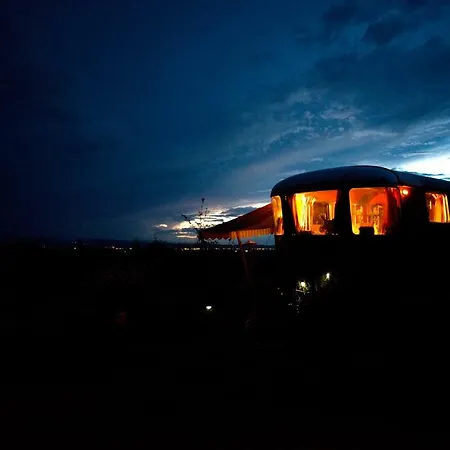 Couette-café Belrepayre Airstream Glamping