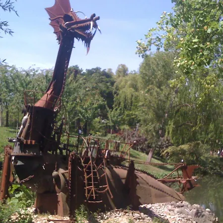 Couette-café Belrepayre Airstream Glamping Manses