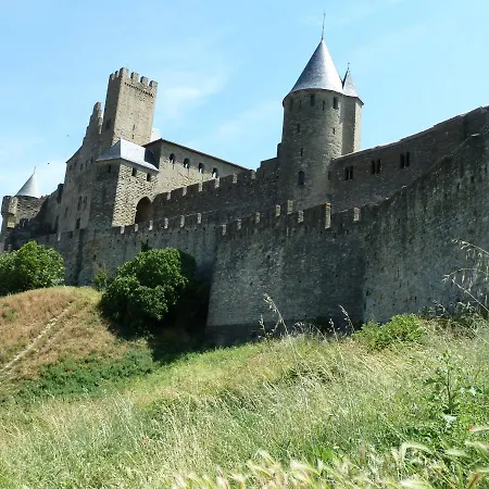 Couette-café Belrepayre Airstream Glamping Manses