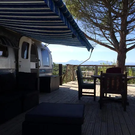 Belrepayre Airstream Glamping Couette-café