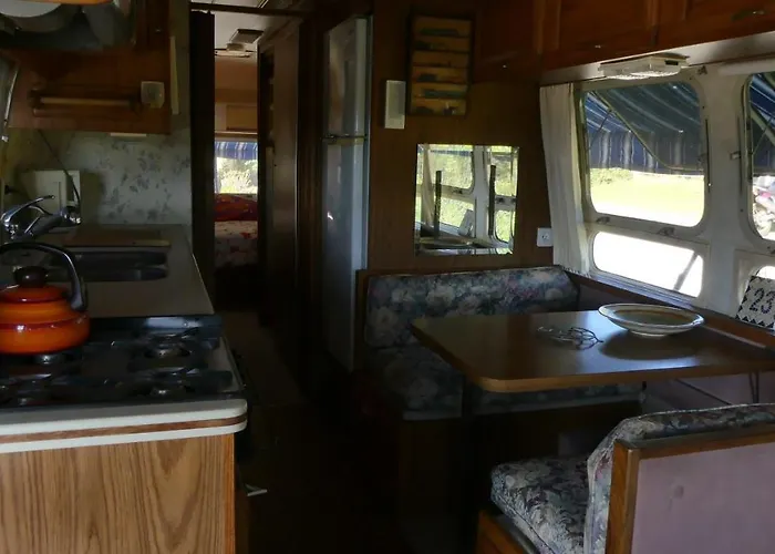 Nocleg ze śniadaniem Belrepayre Airstream Glamping Manses