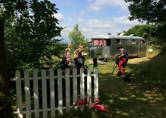 Nocleg ze śniadaniem Belrepayre Airstream Glamping *