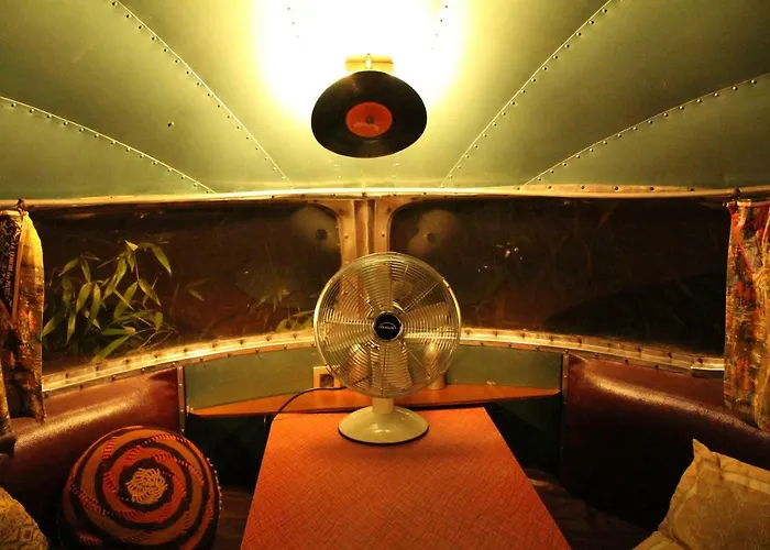 Nocleg ze śniadaniem Belrepayre Airstream Glamping