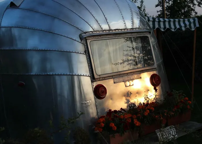 Belrepayre Airstream Glamping Nocleg ze śniadaniem