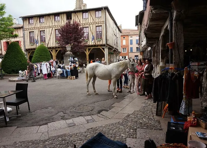 Belrepayre Airstream Glamping * Manses