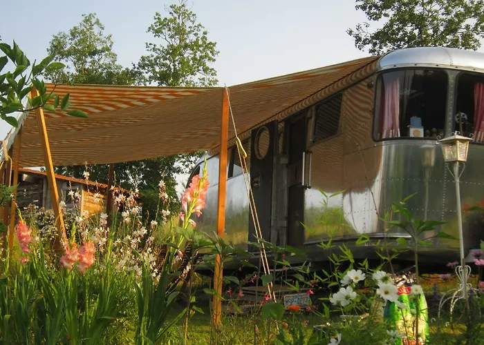 Belrepayre Airstream Glamping Nocleg ze śniadaniem Manses